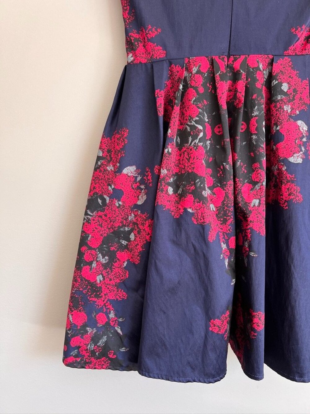ASOS Navy & Hot Pink Floral Fit & Flare Dress Deep V – US 4 / UK 8 - Picture 6 of 13